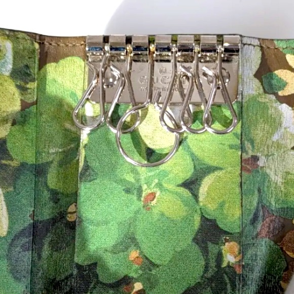 Gucci Blooms Green & Black leather key case floral pattern 6 ring Authentic - Picture 12 of 16